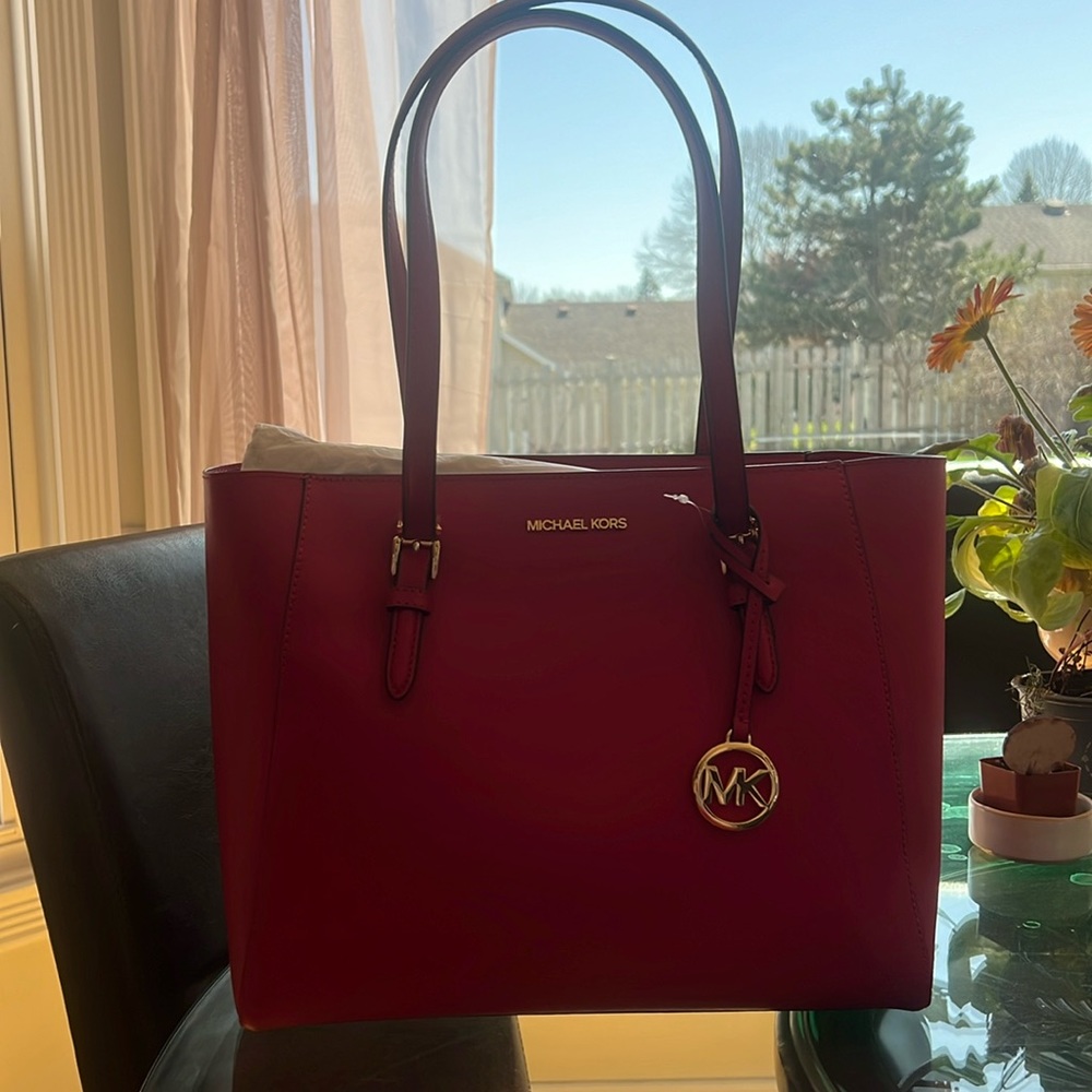 Brand New Michael Kors Charolette Carmine Pink 3 in 1 Tote